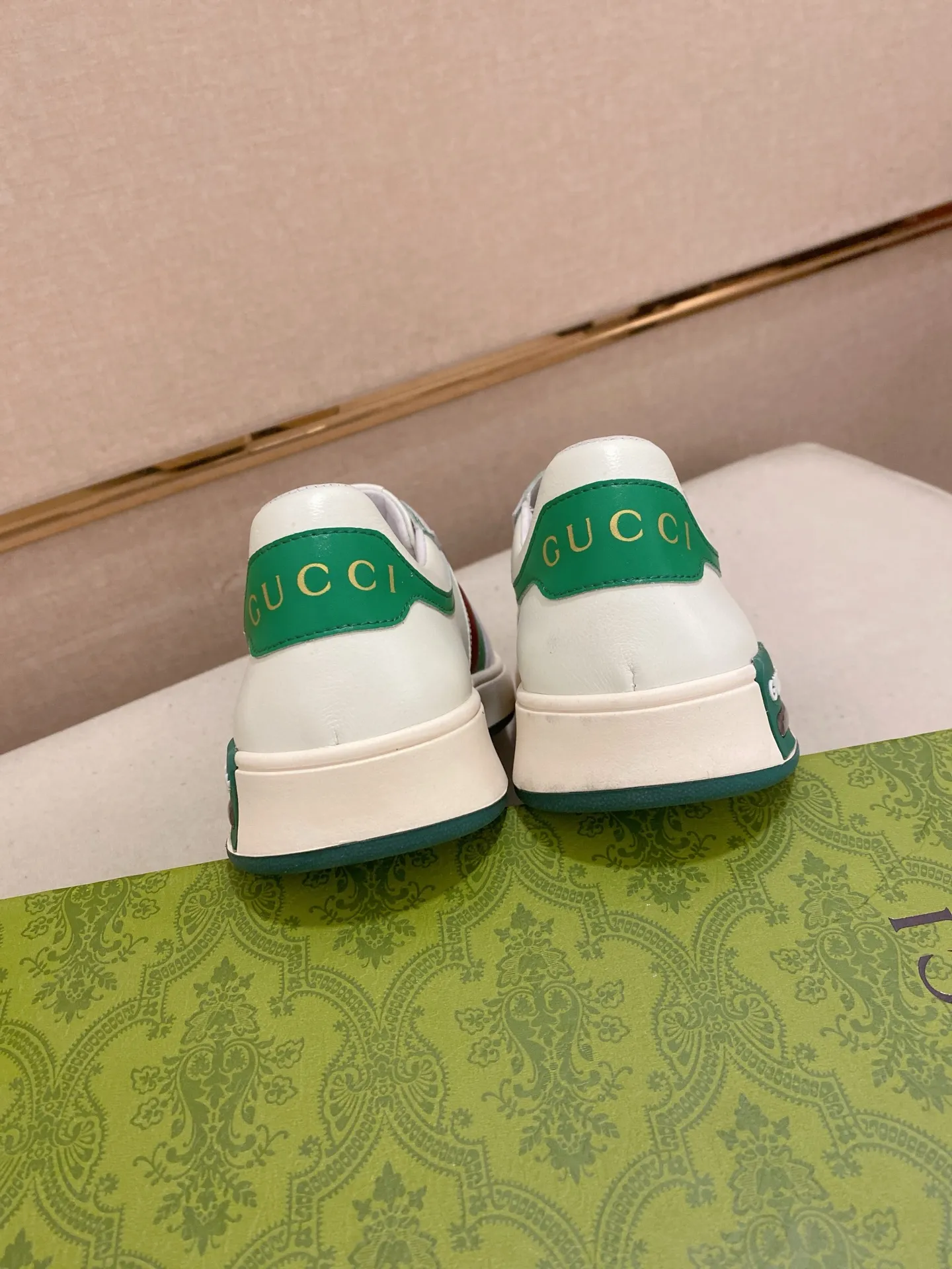 Men's clothing and shoes💰:440💰 (Gucci) The latest 🎁🎁casual and fashionable men's shoes👟 from the official website, hot style 💥 style is simple and elegant, exclusive for trendy men. Unique latest brand elements from the official website 👑original Gucci decoration, fashionable and generous, original cowhide leather ✅sheepskin lining, official website designated wear-resistant casual outsole, classic model taken at the counter in kind🎬38-44